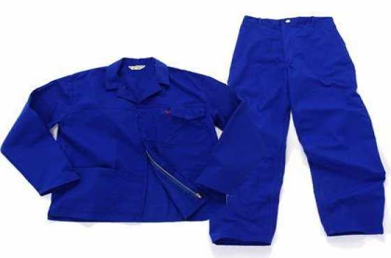 Ek het 280x Units Poly Cotton Royal Blue Two Piece Conti Suits