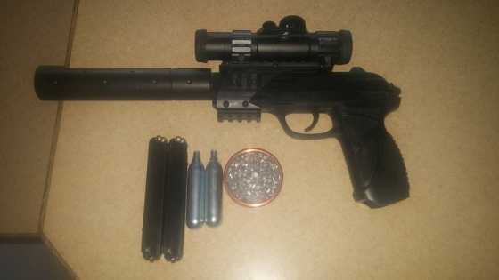 ek wil graag die mooi pt85 .177 gamo pistool ruil vir n .177 gamo geweer met n scope