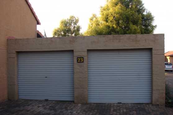 Eldoraigne 2 Bedroom with loft, 2 Bathroom, double garage free standing townhouse in Eldoraigne