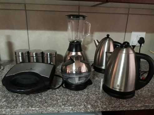 Electrical and household items for sale. All in good condition. Prices negotiable