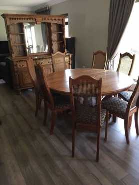 Elegant Solid Oak 10pc Dining Room Suite