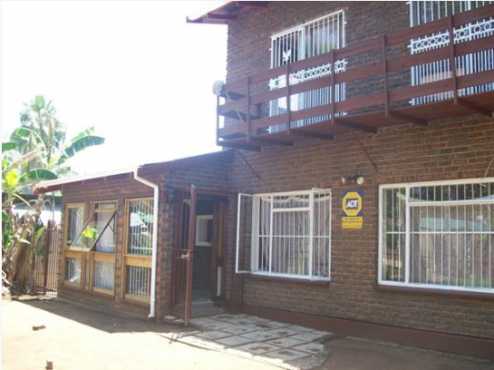 ELOFFSDAL - 3 Bedroom Duet House  R900 000 (RK02)