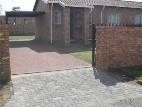 EMALAHLENI SOUTHVIEW HOUSE TO RENT