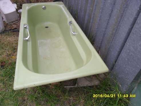 Enamel cast iron bath  In very good condition.