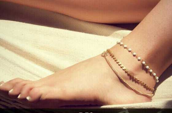 Enige twee anklets