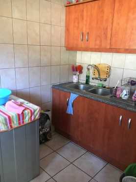 Enticing 3 Bedroom house in Witpoortjie must see.