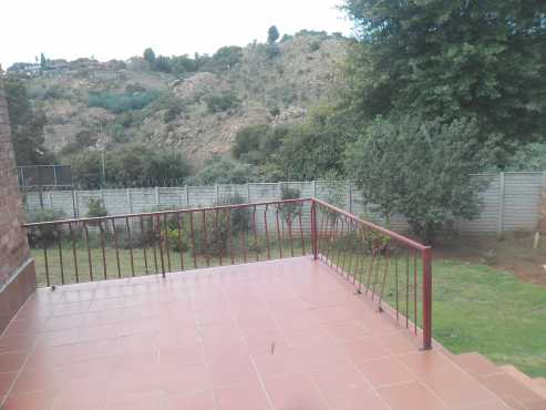 Enticing 4 Bedroom family house in Kloofendal a true must see