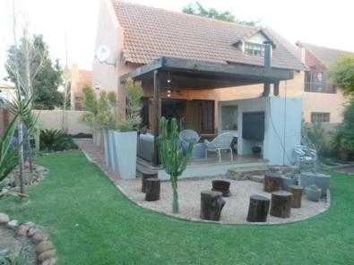 EQUESTRIA,BEAUTIFUL DUPLEX,R10900 PM