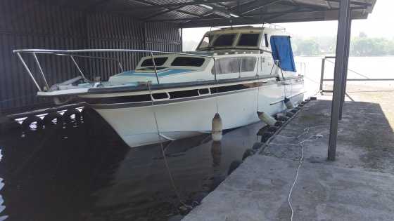 Euro Cruiser 32vt 5.8 Mercruiser