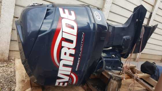 Evinrude 225hp V6 Direct Injection Outboard Motor.