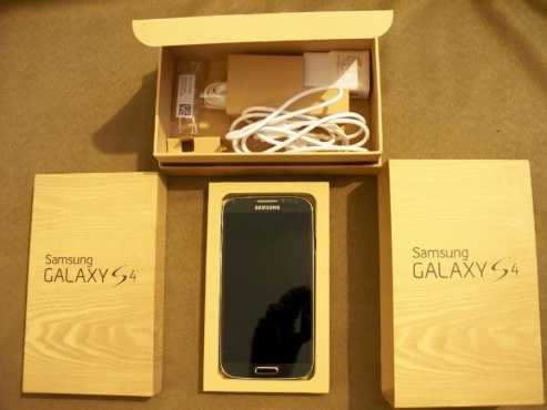 Excellent Samsung Galaxy S4,Never used.. Good Shape with Accessories