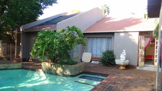 Exquisite 4 Bedroom Home in Doornpoort  R 1 500 000