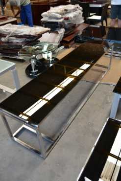 Extensive Modern Table