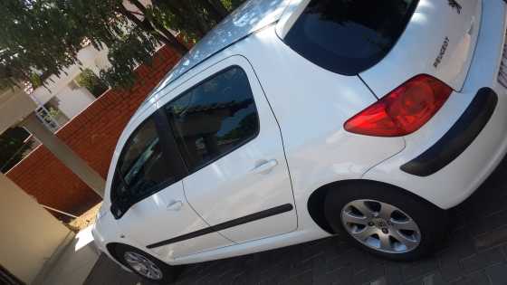 facelift 2007 peugeot 307 for sale or swop price neg