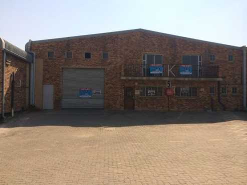 FACTORY  WAREHOUSE FOR SALE IN A SECURE INDUSTRIAL PARK IN SAMRAND