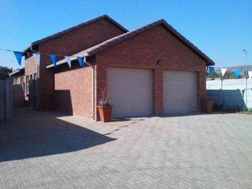 Family homes that is situated in Chantelle-N676