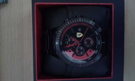 Ferrari Watch - Red Rev Evo Black (Male), round 46mm, Metal Strap