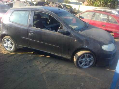 FIAT PUNTO 2005 STRIPPING FOR SPARES R50