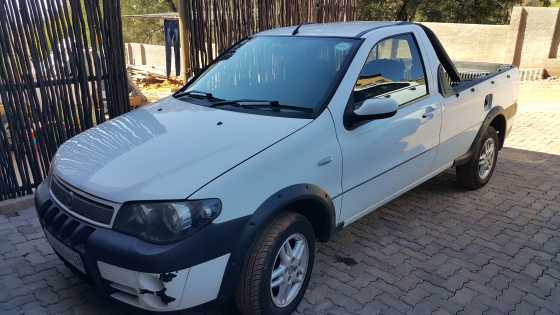 Fiat Strada 1.6 ELX pick-up