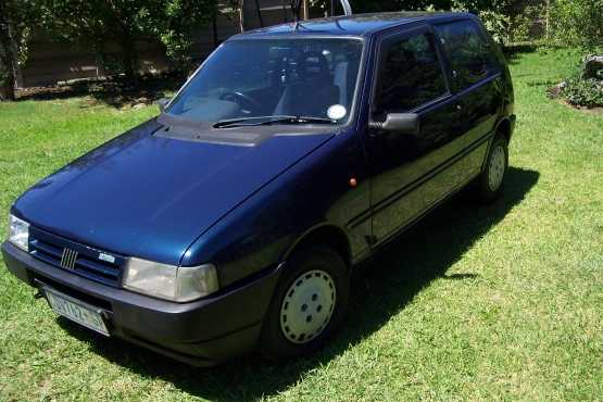 Fiat Uno 1100.