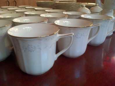 FINE CHINA NORITAKE TEA SET