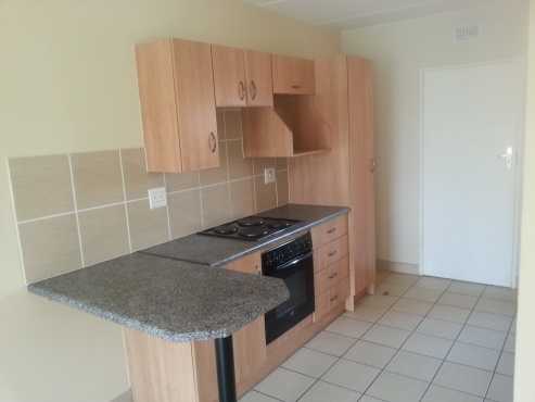 FIRST MONTH RENT FREE 2 bed 1 bath apartment in Terenure for R5700