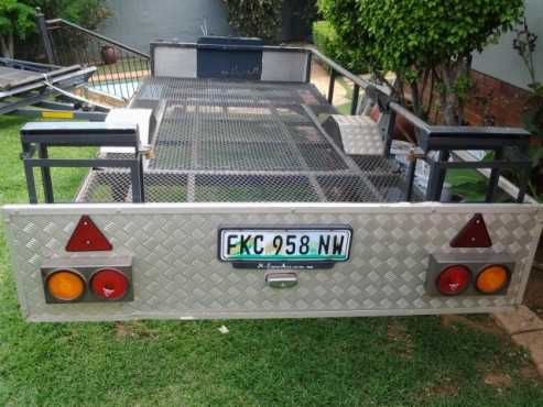 FLAT BED  3X QUAD TRAILER