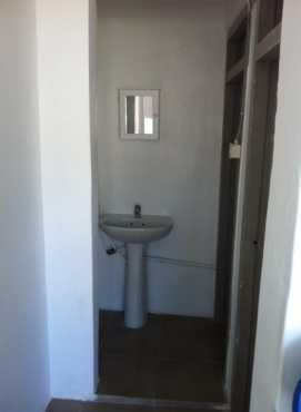 Flat to rent for one lady or a student Pretoria  Mayville