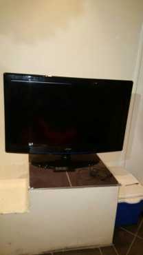 FLATSCREEN TV