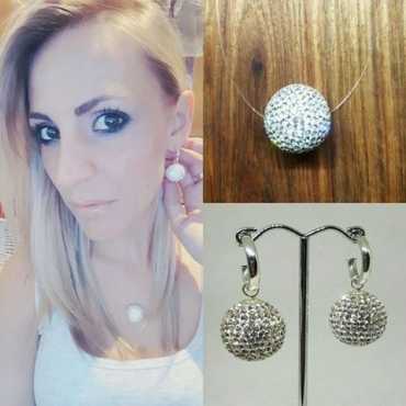 Floating Bling ball with Bling pretty Woman earings