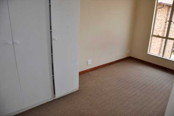 For Sale Bachelors Apartment close to Silverlakes, Pretoria