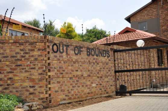 For Sale Bachelors close to Silverlakes, Pretoria East R460,000