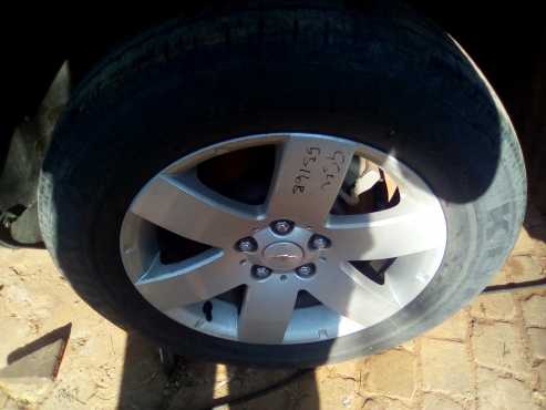 For sale Chev Captiva 2.4 Wheel 236-60-R17