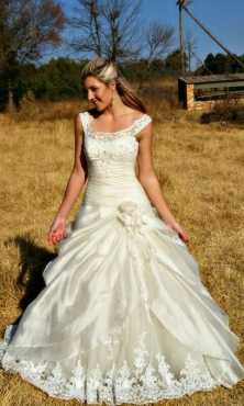 For Sale Cosmobella Wedding Dress