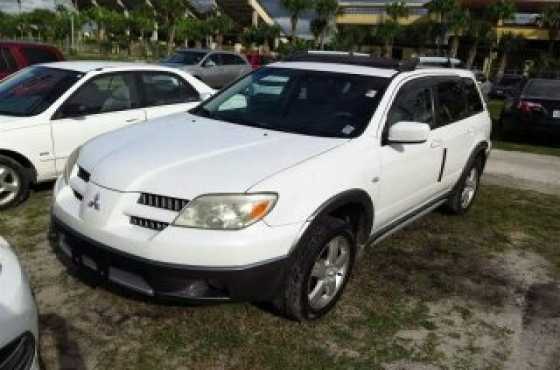 For sale Mitsubishi outlander 2005 station wagon  affordable price