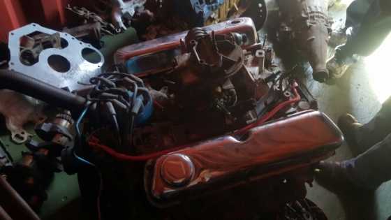 Ford 351 Cleveland V8 complete motors