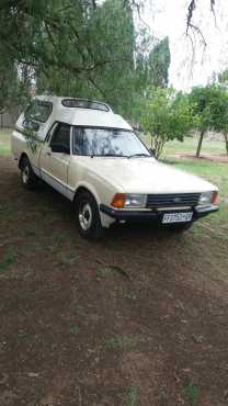 Ford bakkie still in original shape with canopy and very well looked after R32500    0817019360