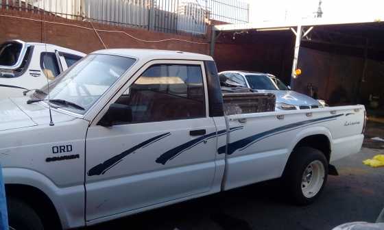 FORD COURIER bakkie