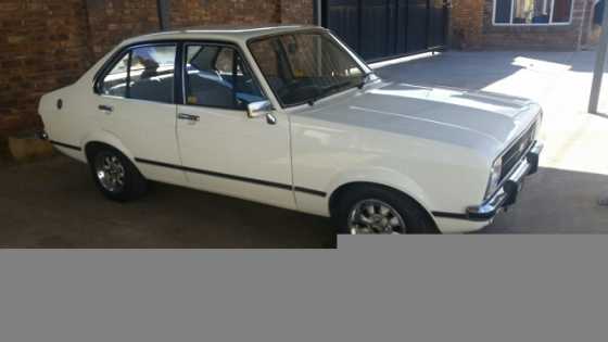 ford escort 1.6 gls automatic