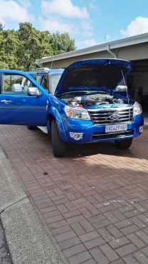 Ford Everest 2010. 4 x 4 3.0l TDCI. Manual.In excellent condition.One owner since new.FSH.103 610km.