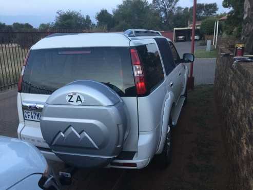 Ford Everest 4x2 - 46000km