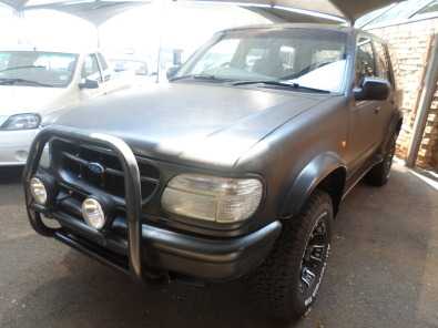 Ford explorer xlt 4x4