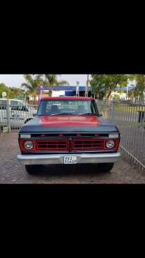 Ford F100 straight 6 1978