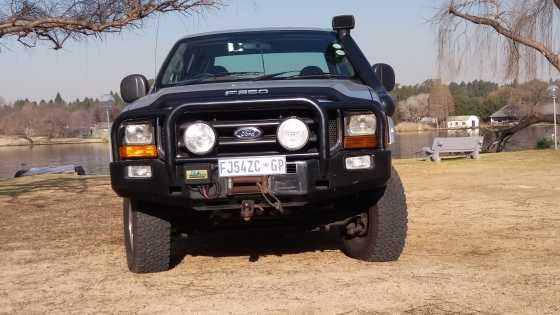 FORD F250 4X4 DC