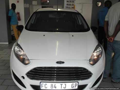 Ford Fiesta 1.6 2014 Model Doors Factory AC and CD Player.
