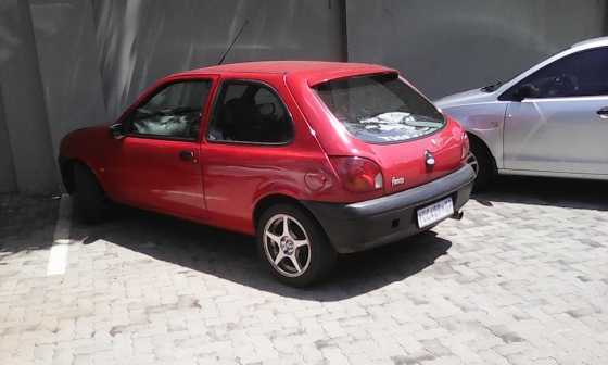 Ford Fiesta 2000 model