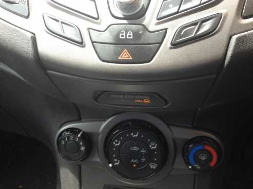 FORD FIESTA AMBIENT 1.4 - 2013-MODEL