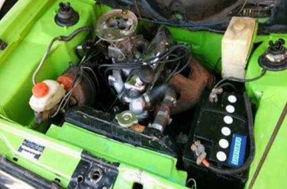 Ford fiesta good condition motor and box 100