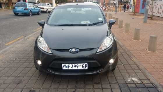 Ford Fiesta Titanium 2010 model 1.6