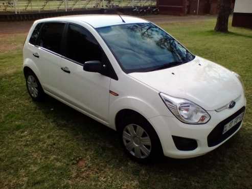 Ford Figo 1.4 2013